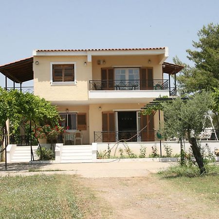 Villa Vlichos Amarynthos Exterior photo