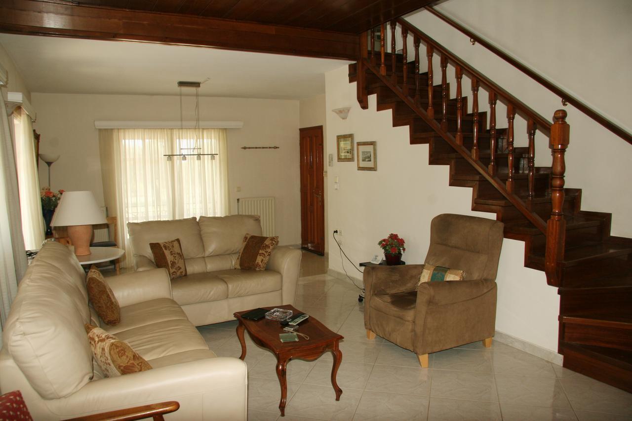 Villa Vlichos Amarynthos Exterior photo