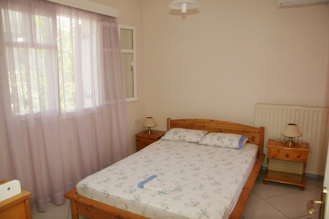 Villa Vlichos Amarynthos Exterior photo