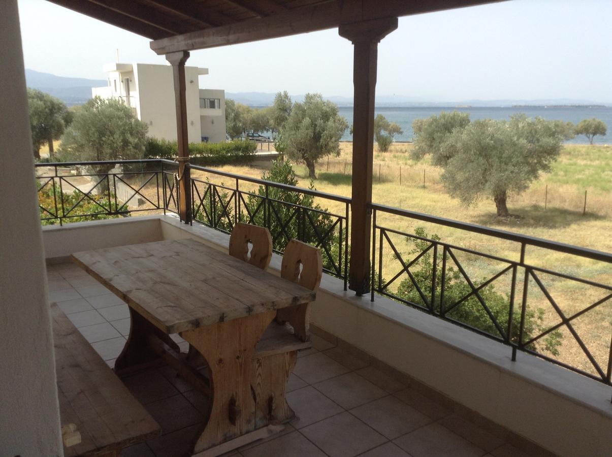 Villa Vlichos Amarynthos Exterior photo